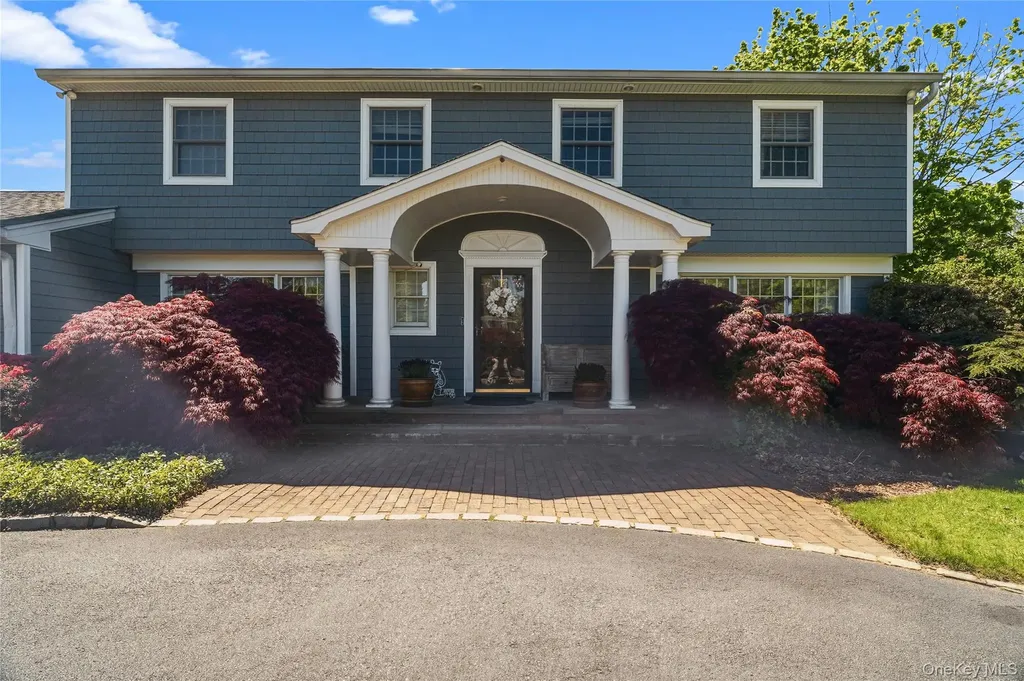 199 Split Rock Road Syosset NY 11791