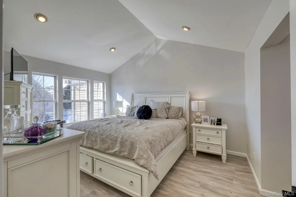 24 Barr Lane Monroe NY 10950