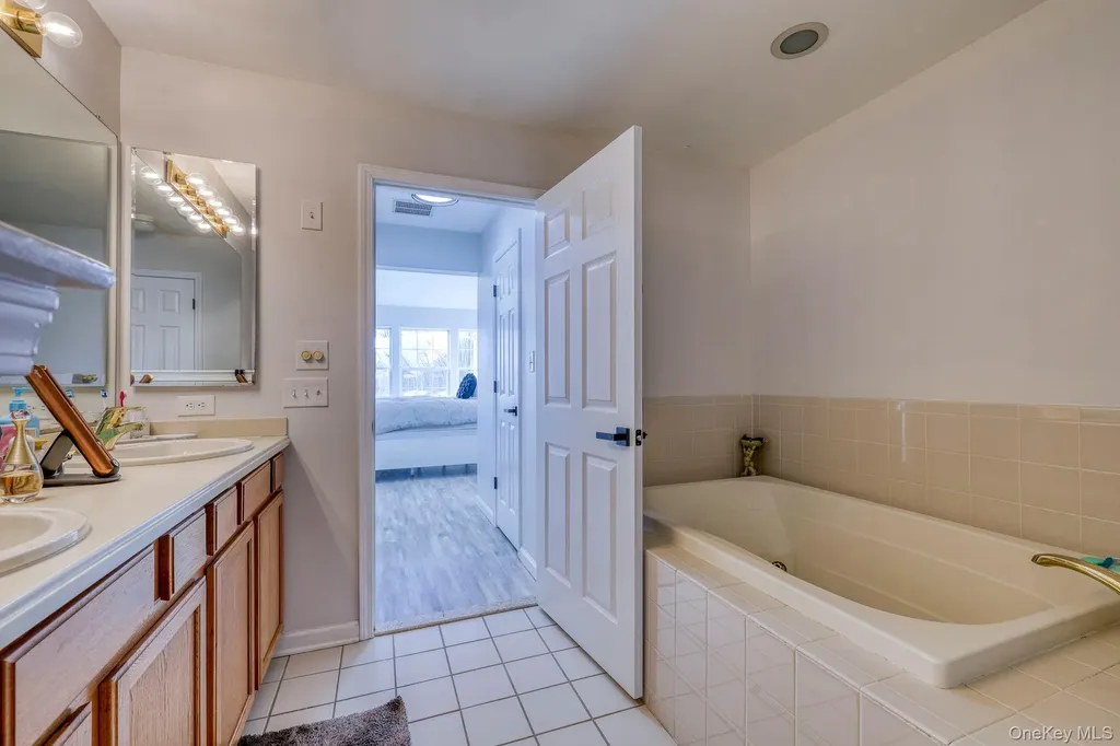 24 Barr Lane Monroe NY 10950