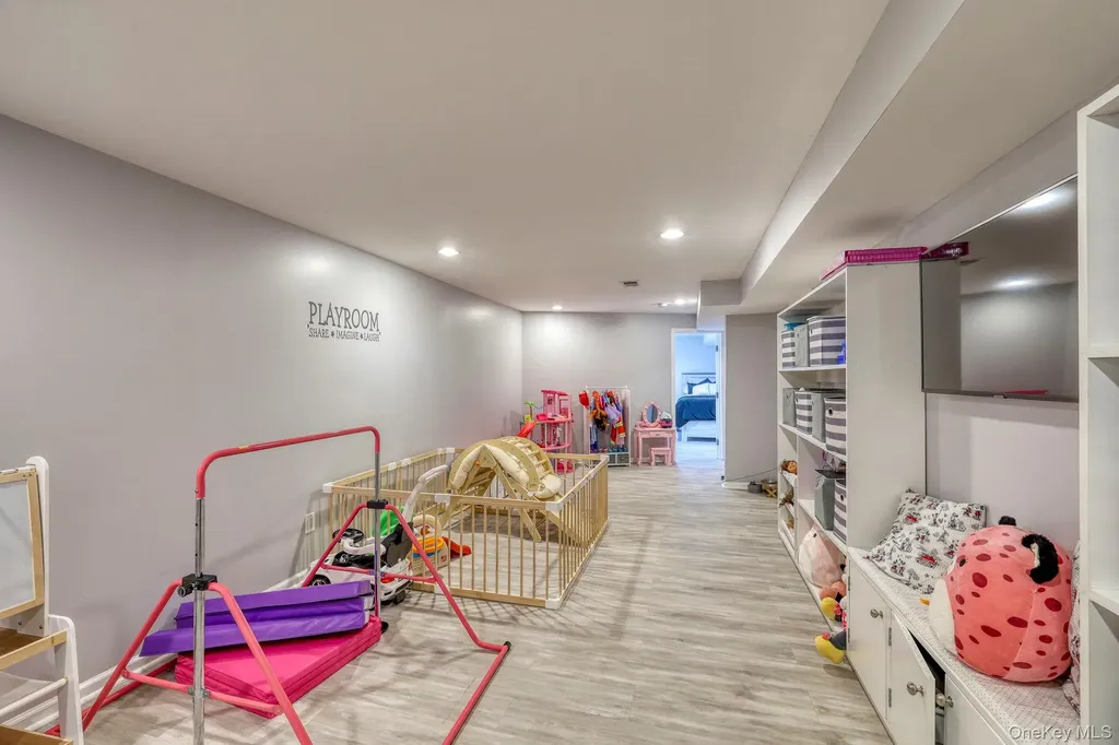 24 Barr Lane Monroe NY 10950