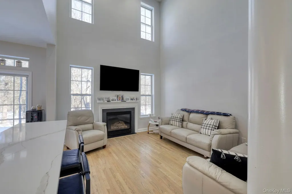 24 Barr Lane Monroe NY 10950