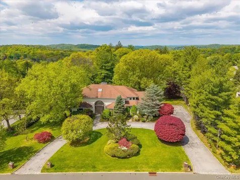 8 Far Hill Lane Pleasantville NY 10570