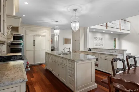 8 Far Hill Lane Pleasantville NY 10570