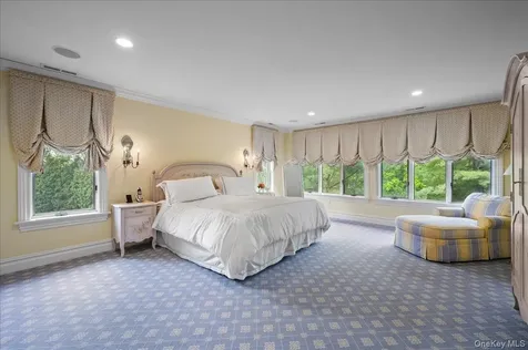8 Far Hill Lane Pleasantville NY 10570