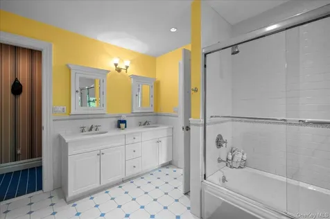 8 Far Hill Lane Pleasantville NY 10570