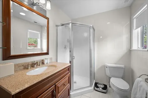 8 Far Hill Lane Pleasantville NY 10570
