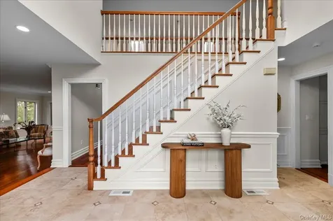 8 Far Hill Lane Pleasantville NY 10570