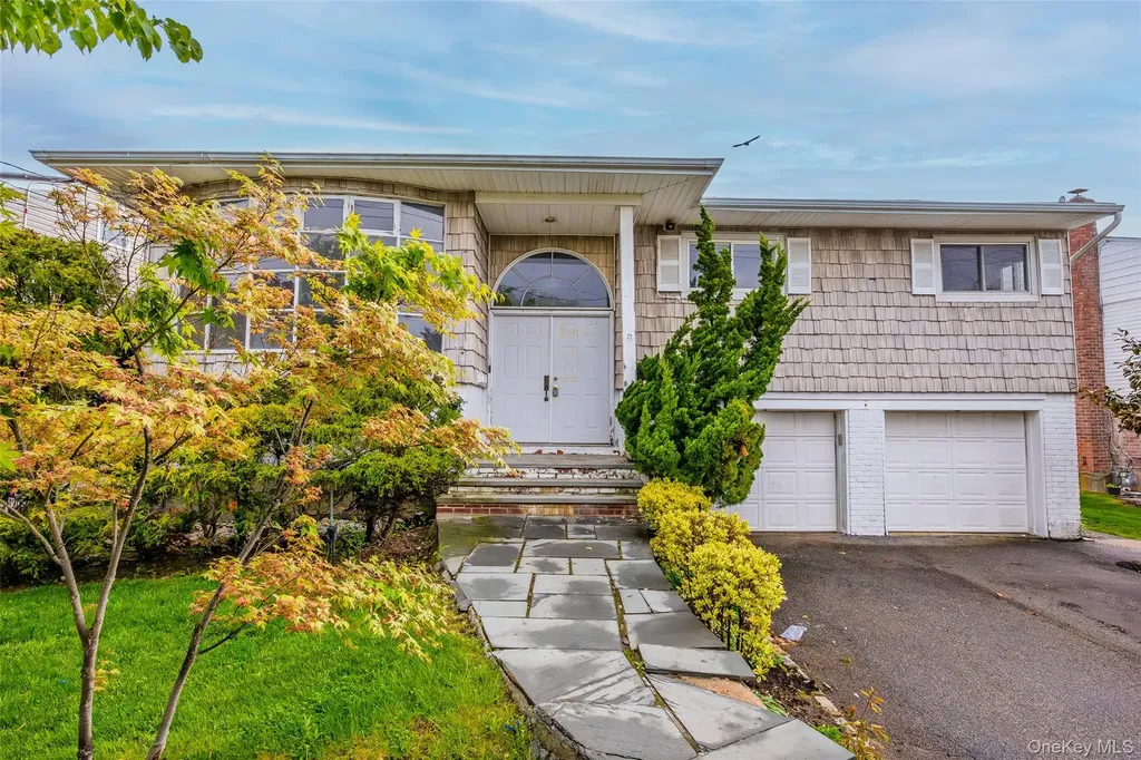 3386 Bertha Drive Baldwin NY 11510