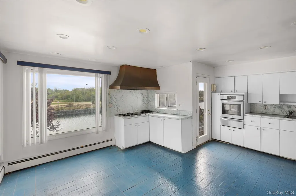 3386 Bertha Drive Baldwin NY 11510