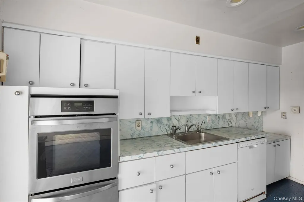 3386 Bertha Drive Baldwin NY 11510