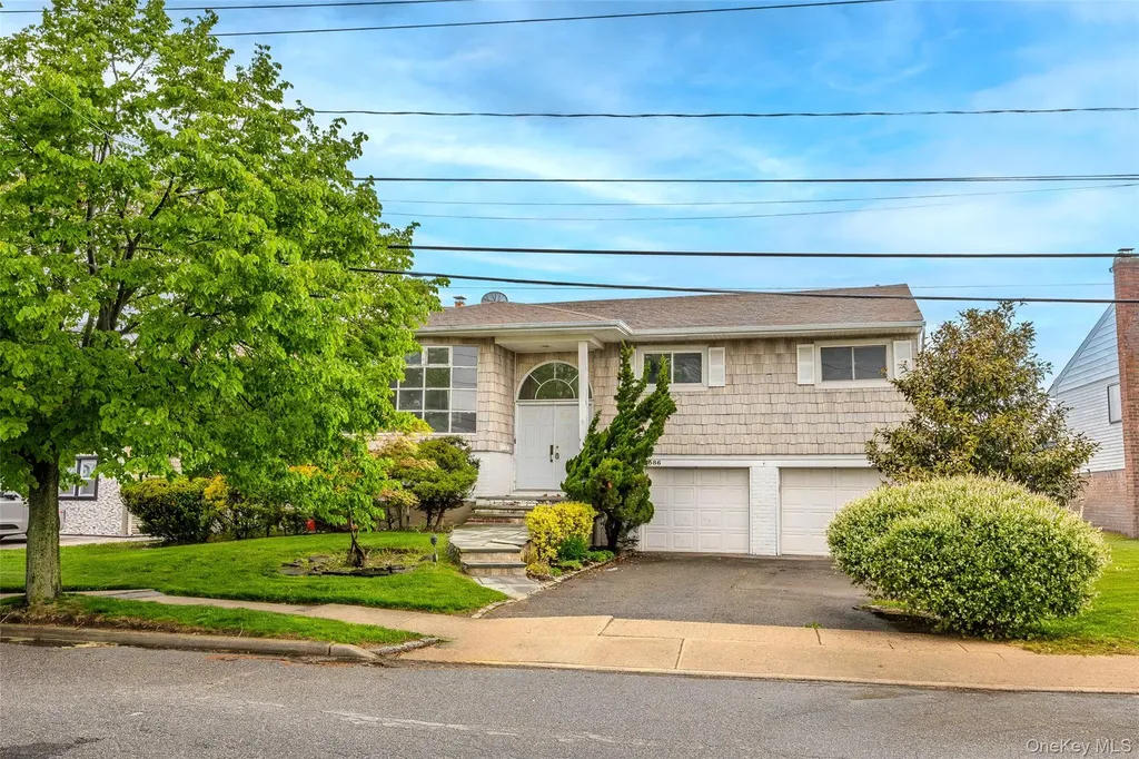 3386 Bertha Drive Baldwin NY 11510