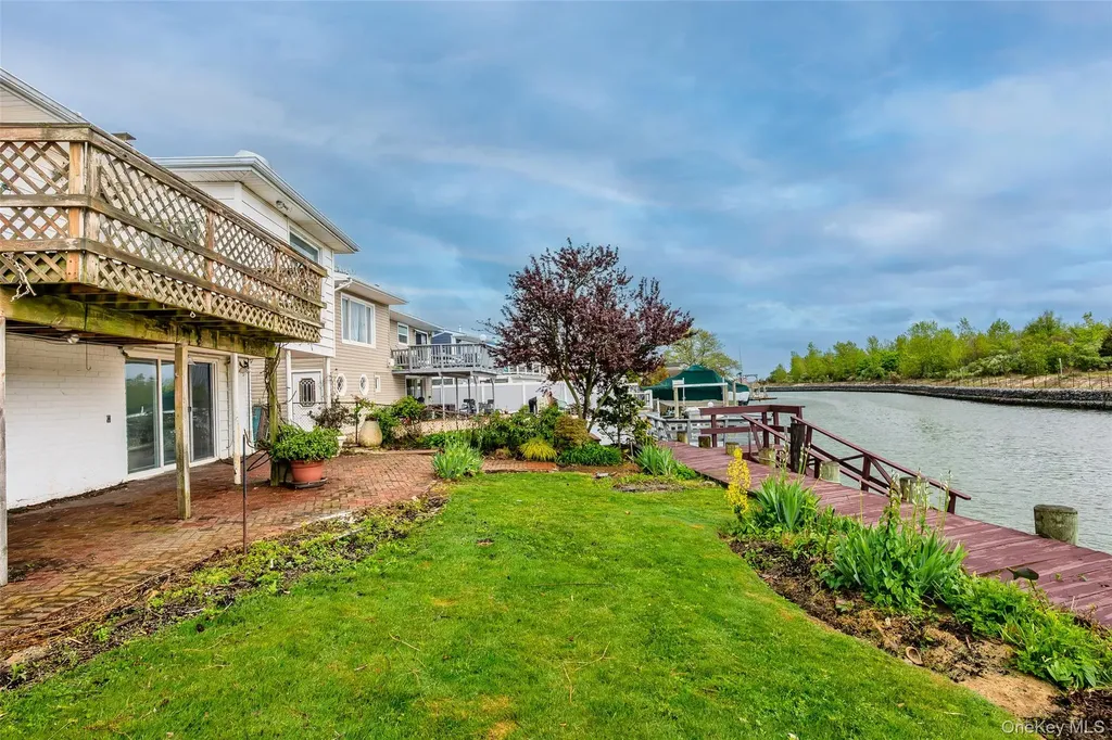 3386 Bertha Drive Baldwin NY 11510