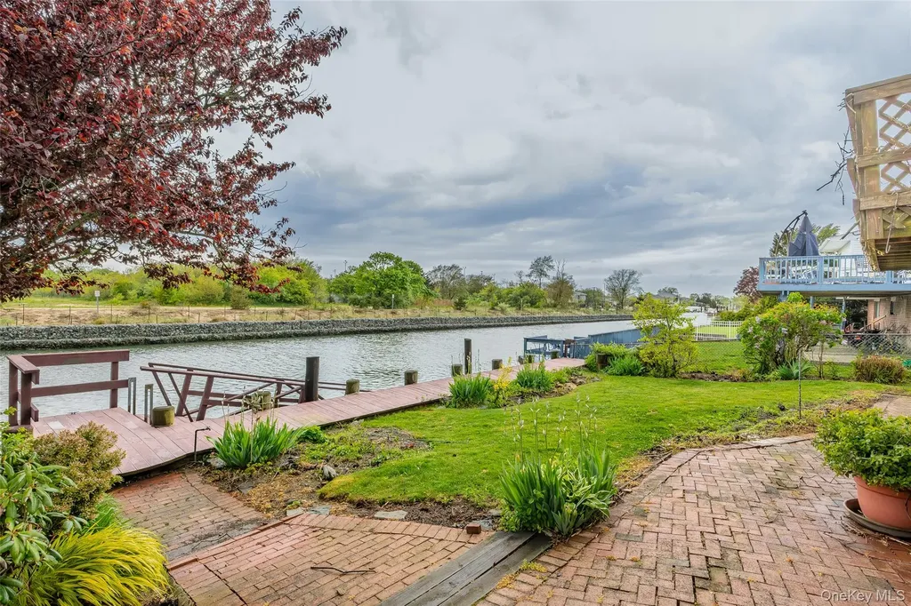 3386 Bertha Drive Baldwin NY 11510