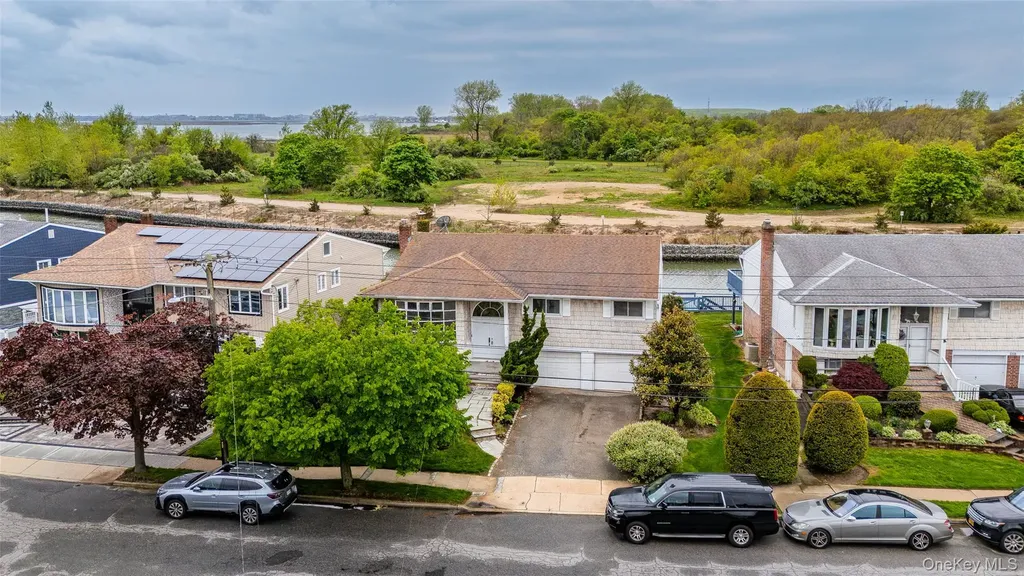 3386 Bertha Drive Baldwin NY 11510