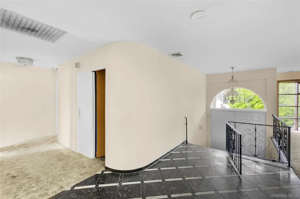 3386 Bertha Drive Baldwin NY 11510