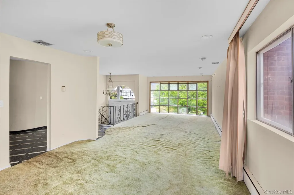 3386 Bertha Drive Baldwin NY 11510