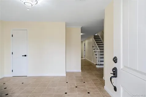 244 Water Lane S Wantagh NY 11793