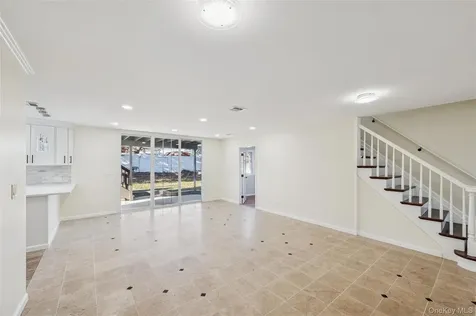 244 Water Lane S Wantagh NY 11793