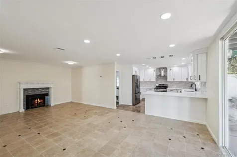 244 Water Lane S Wantagh NY 11793