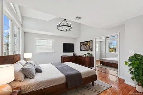 244 Water Lane S Wantagh NY 11793