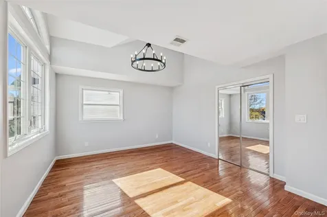 244 Water Lane S Wantagh NY 11793