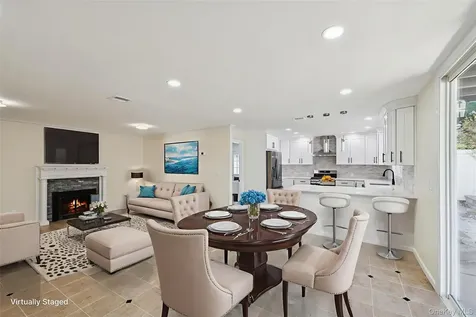 244 Water Lane S Wantagh NY 11793