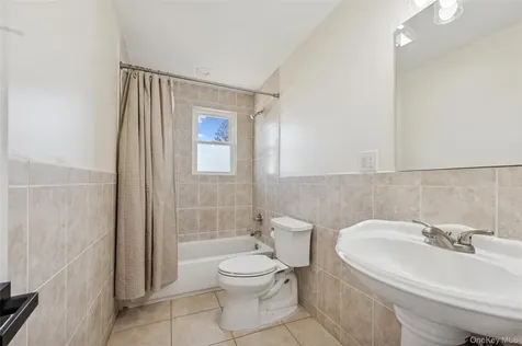 244 Water Lane S Wantagh NY 11793