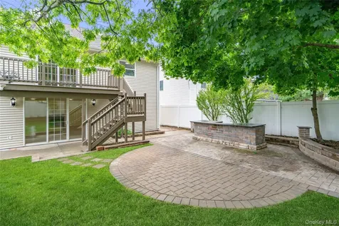 244 Water Lane S Wantagh NY 11793