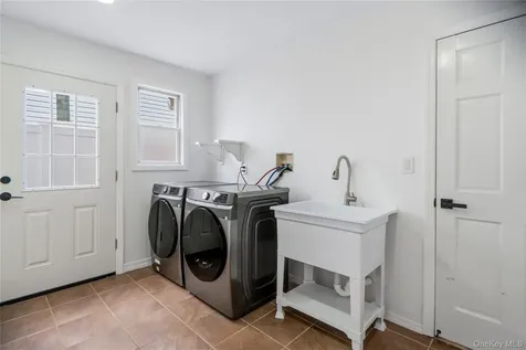 244 Water Lane S Wantagh NY 11793