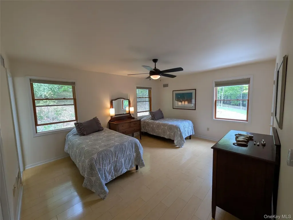 513 S Mountain Road Gardiner NY 12525