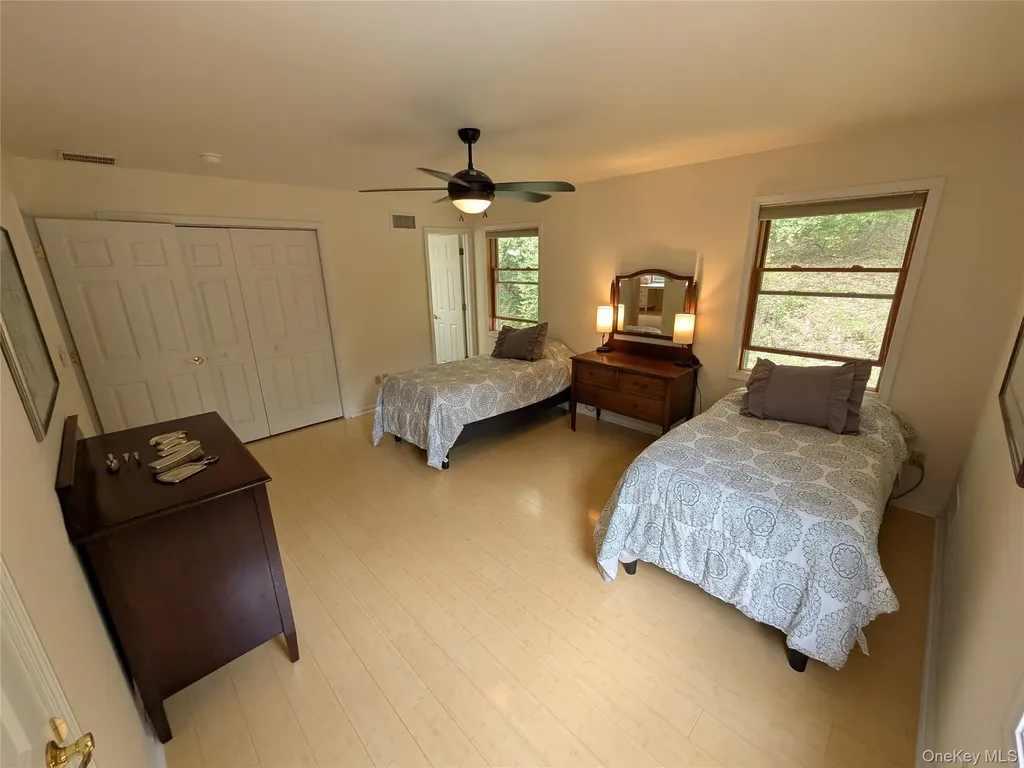 513 S Mountain Road Gardiner NY 12525