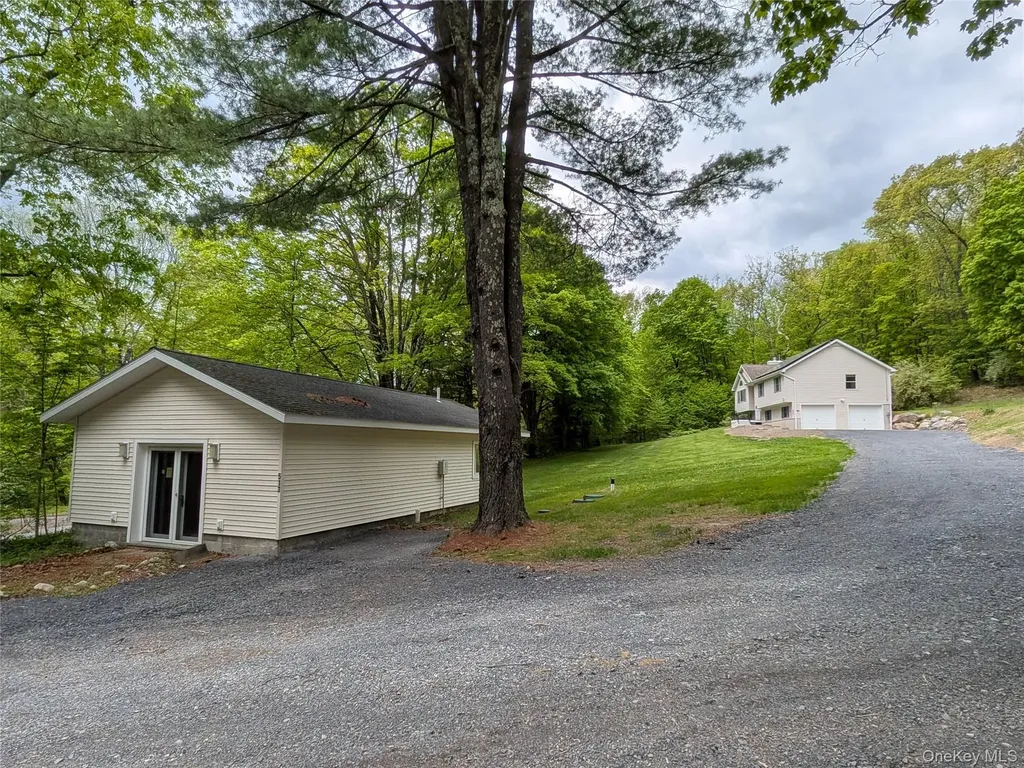 513 S Mountain Road Gardiner NY 12525