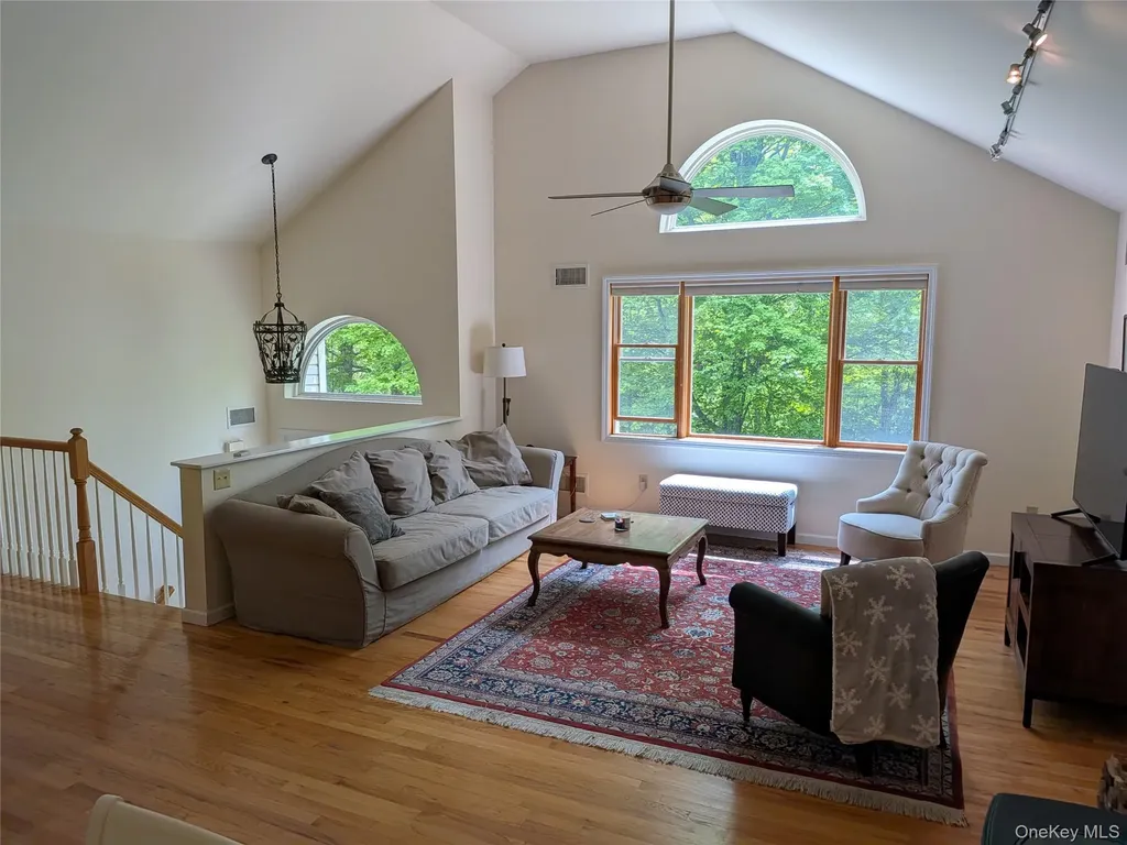 513 S Mountain Road Gardiner NY 12525