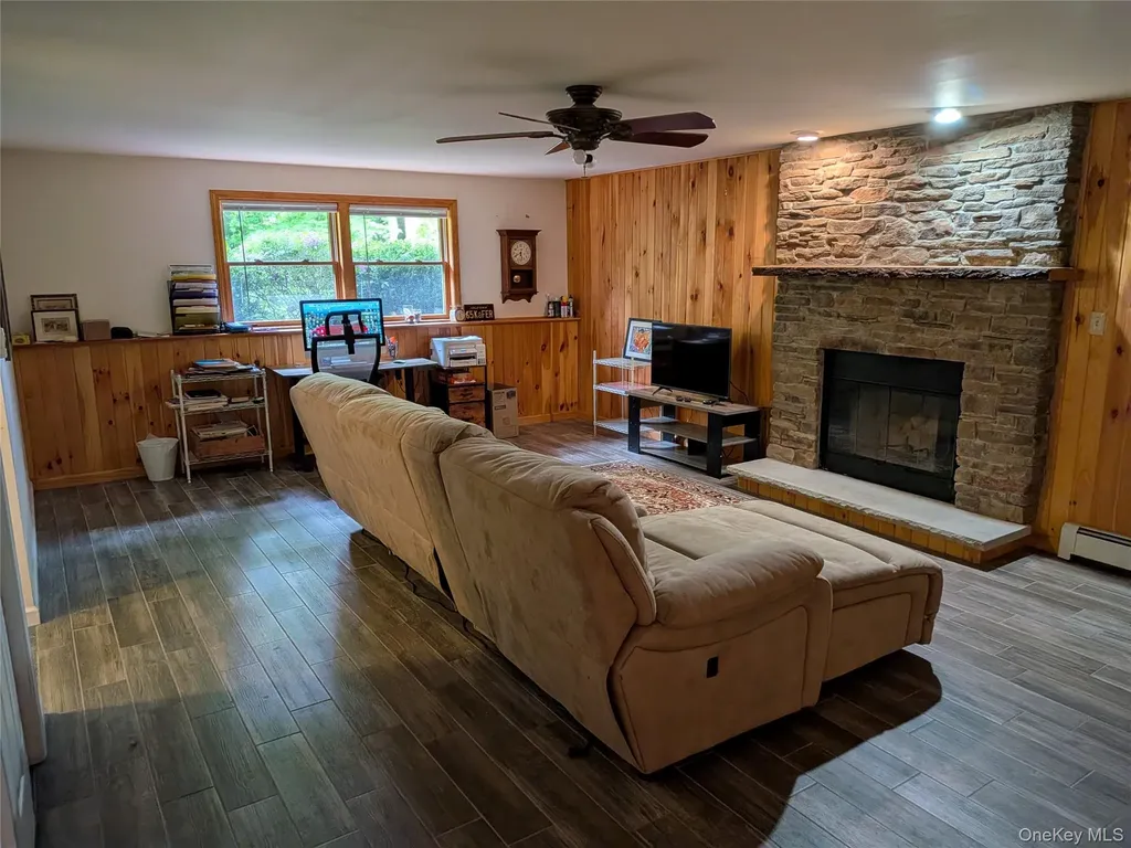 513 S Mountain Road Gardiner NY 12525