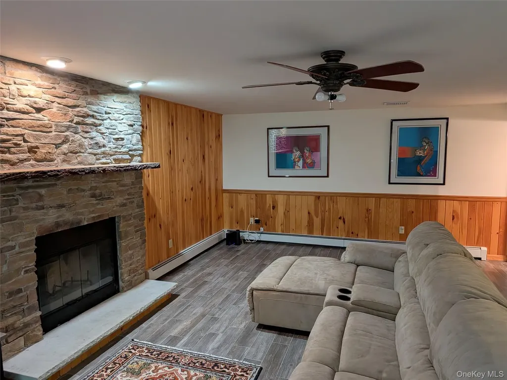 513 S Mountain Road Gardiner NY 12525
