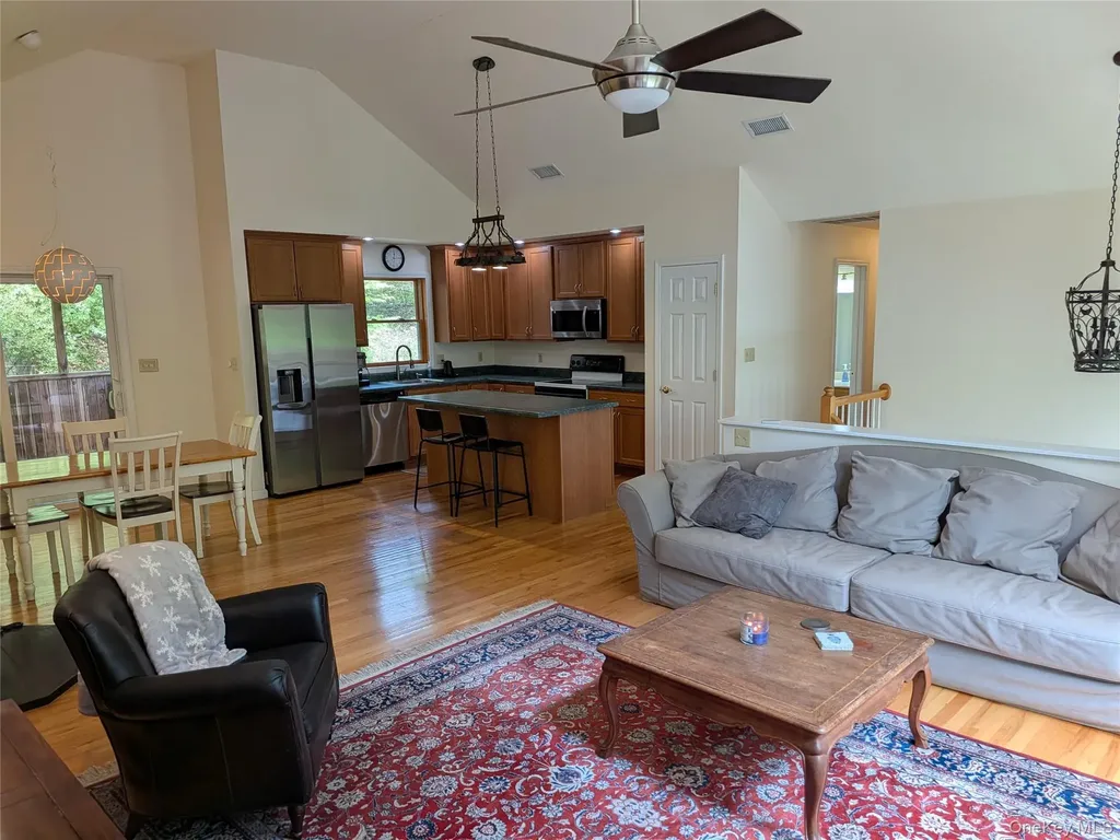 513 S Mountain Road Gardiner NY 12525
