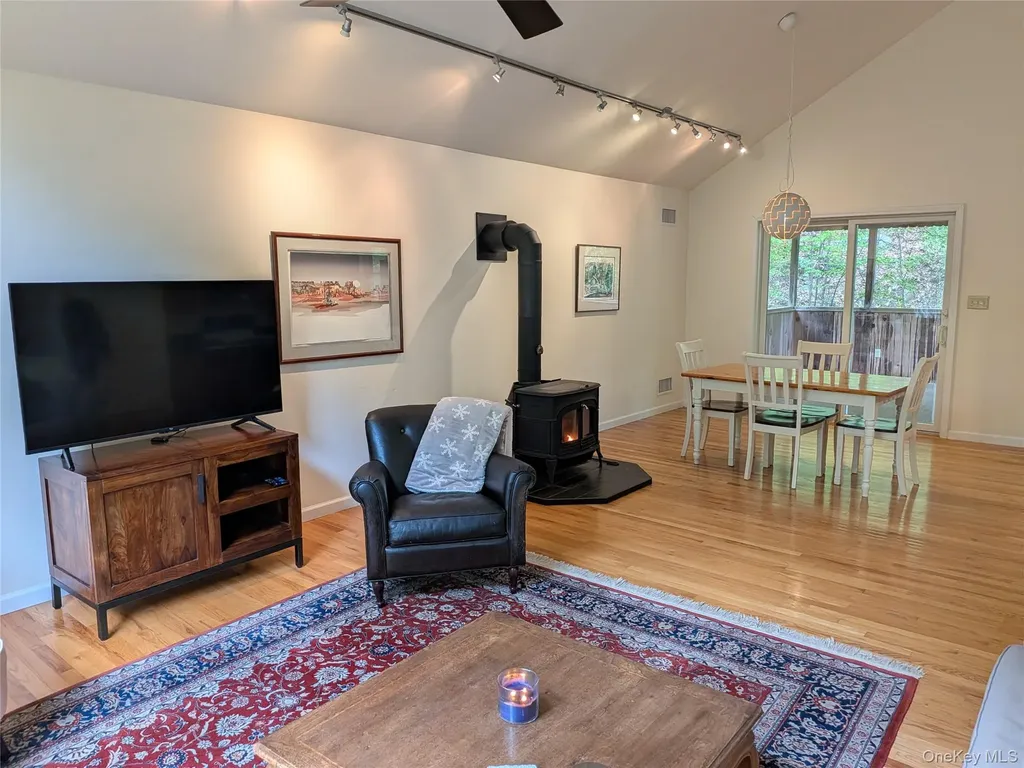 513 S Mountain Road Gardiner NY 12525