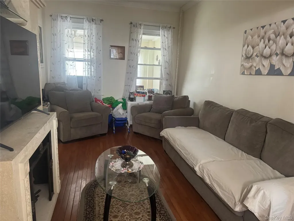 8058 88th Road Woodhaven NY 11421