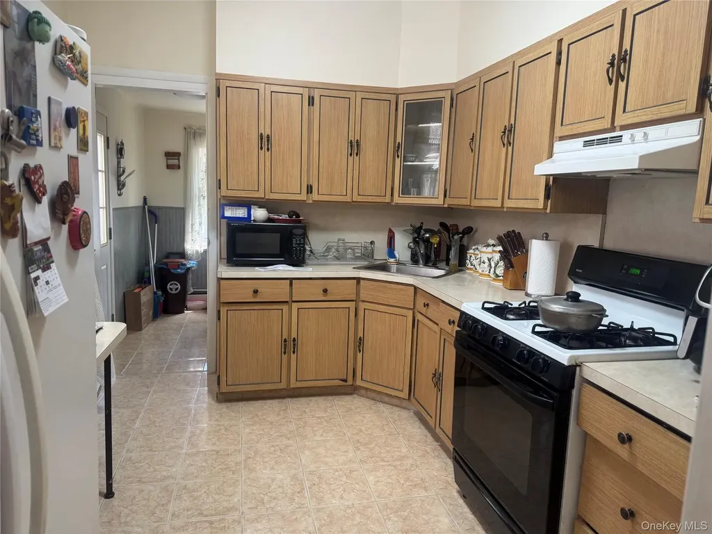 8058 88th Road Woodhaven NY 11421