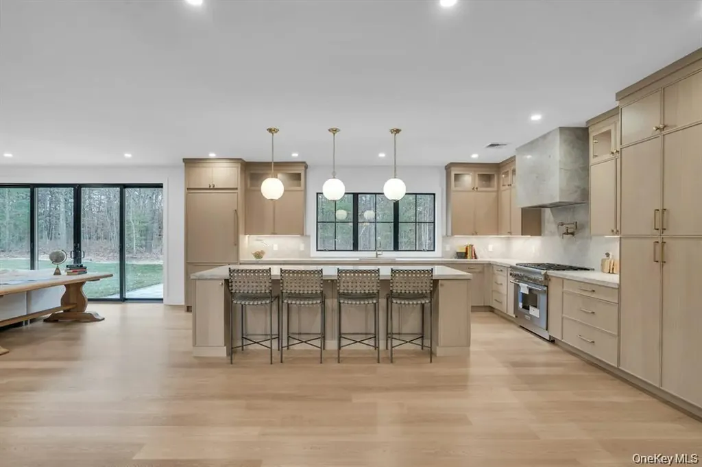 Lot 3 1003 Baldwin Path Dix Hills NY 11746