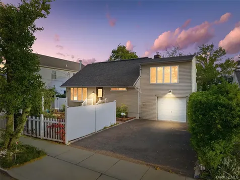 554 Grant Avenue West Hempstead NY 11552