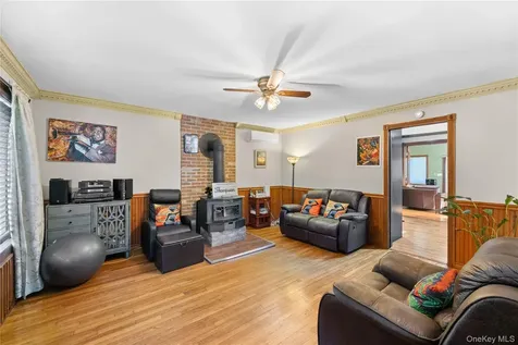 554 Grant Avenue West Hempstead NY 11552