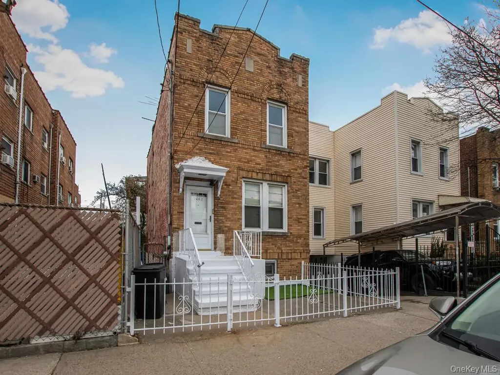 1062 Calhoun Avenue Bronx NY 10465