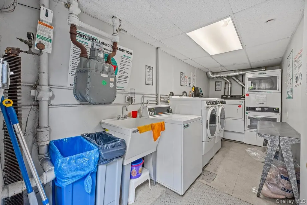 6299 Broadway Bronx NY 10471