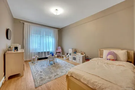 1440 Midland Avenue Bronxville NY 10708