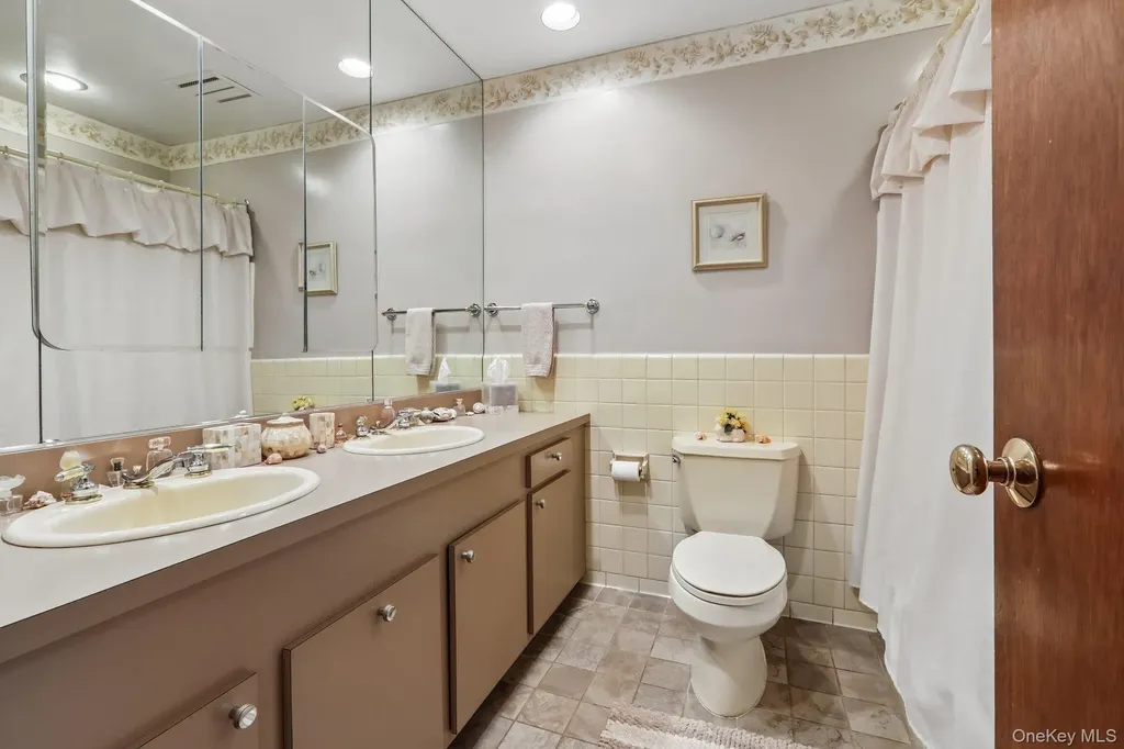 22 Stony Run New Rochelle NY 10804