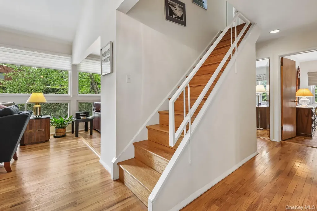 22 Stony Run New Rochelle NY 10804