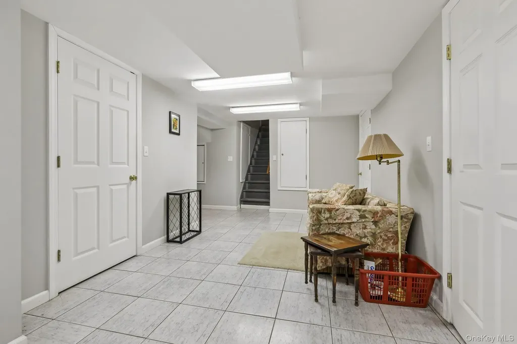 22 Stony Run New Rochelle NY 10804