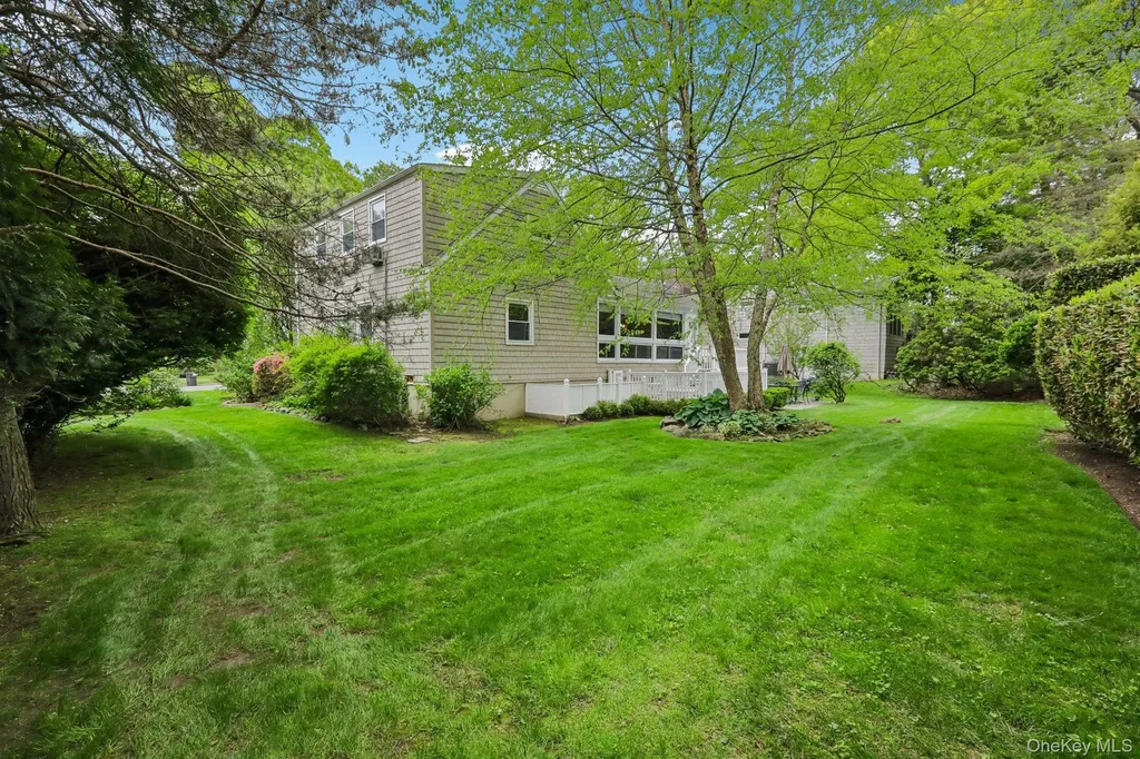22 Stony Run New Rochelle NY 10804