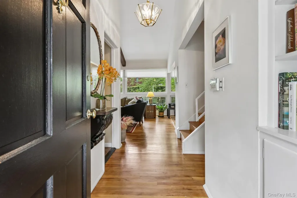 22 Stony Run New Rochelle NY 10804